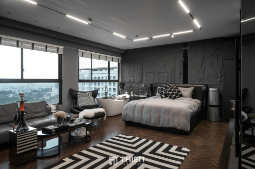 Căn Hộ Độc Bản Với Thiết Kế All Black Cá Tính & Tinh Tế