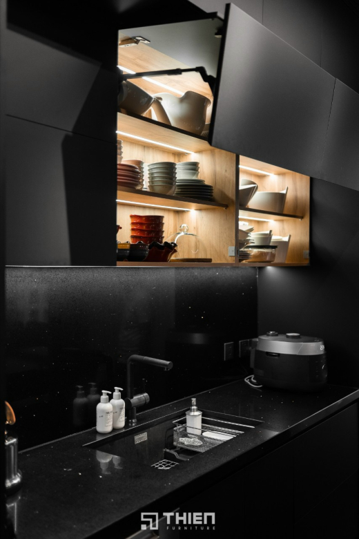 Căn Hộ Độc Bản Với Thiết Kế All Black Cá Tính & Tinh Tế