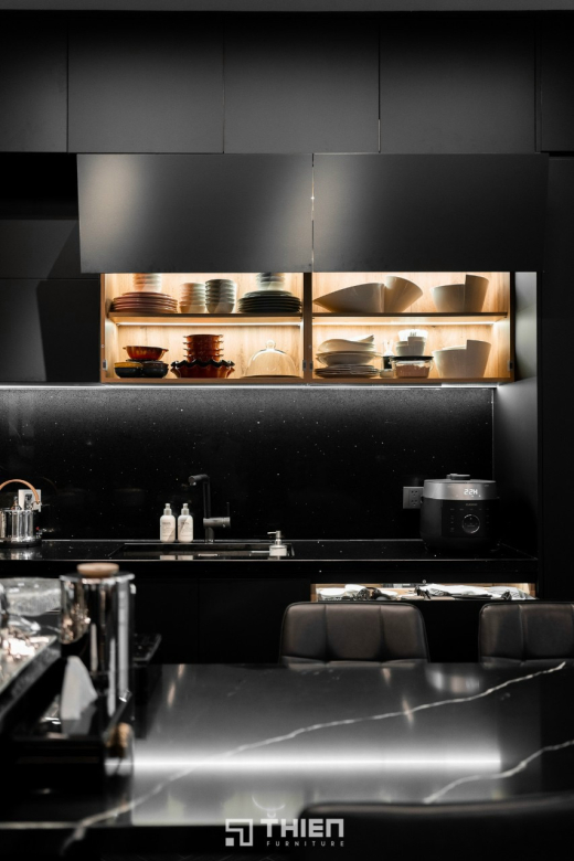 Căn Hộ Độc Bản Với Thiết Kế All Black Cá Tính & Tinh Tế