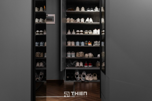 Căn Hộ Độc Bản Với Thiết Kế All Black Cá Tính & Tinh Tế